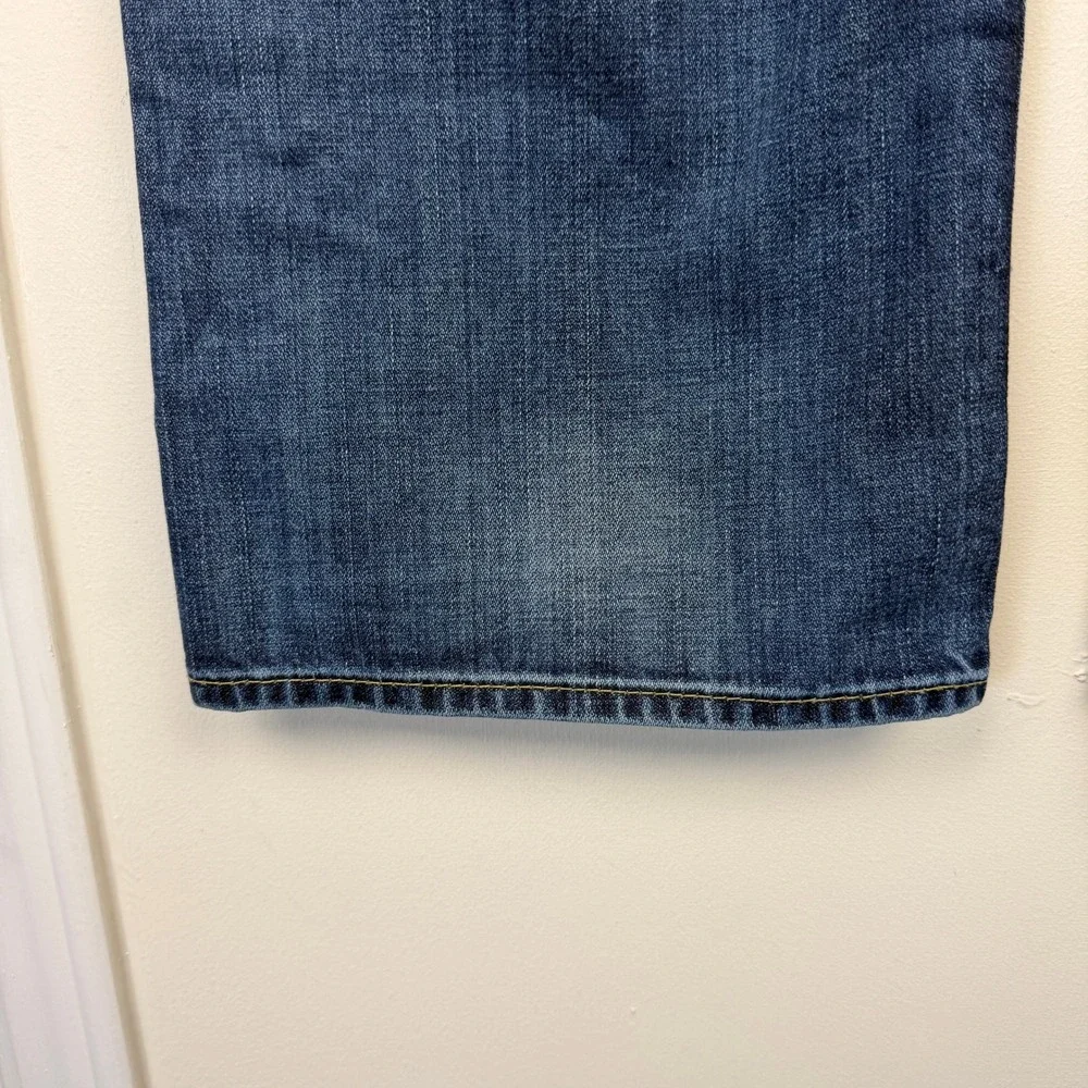 True Religion Straight Flap Jeans Mens 36x32 100% Cotton Distressed Ripped
